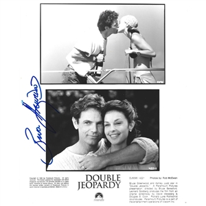 Bruce Greenwood Autographed "Double Jeopardy" 8X10 Photo